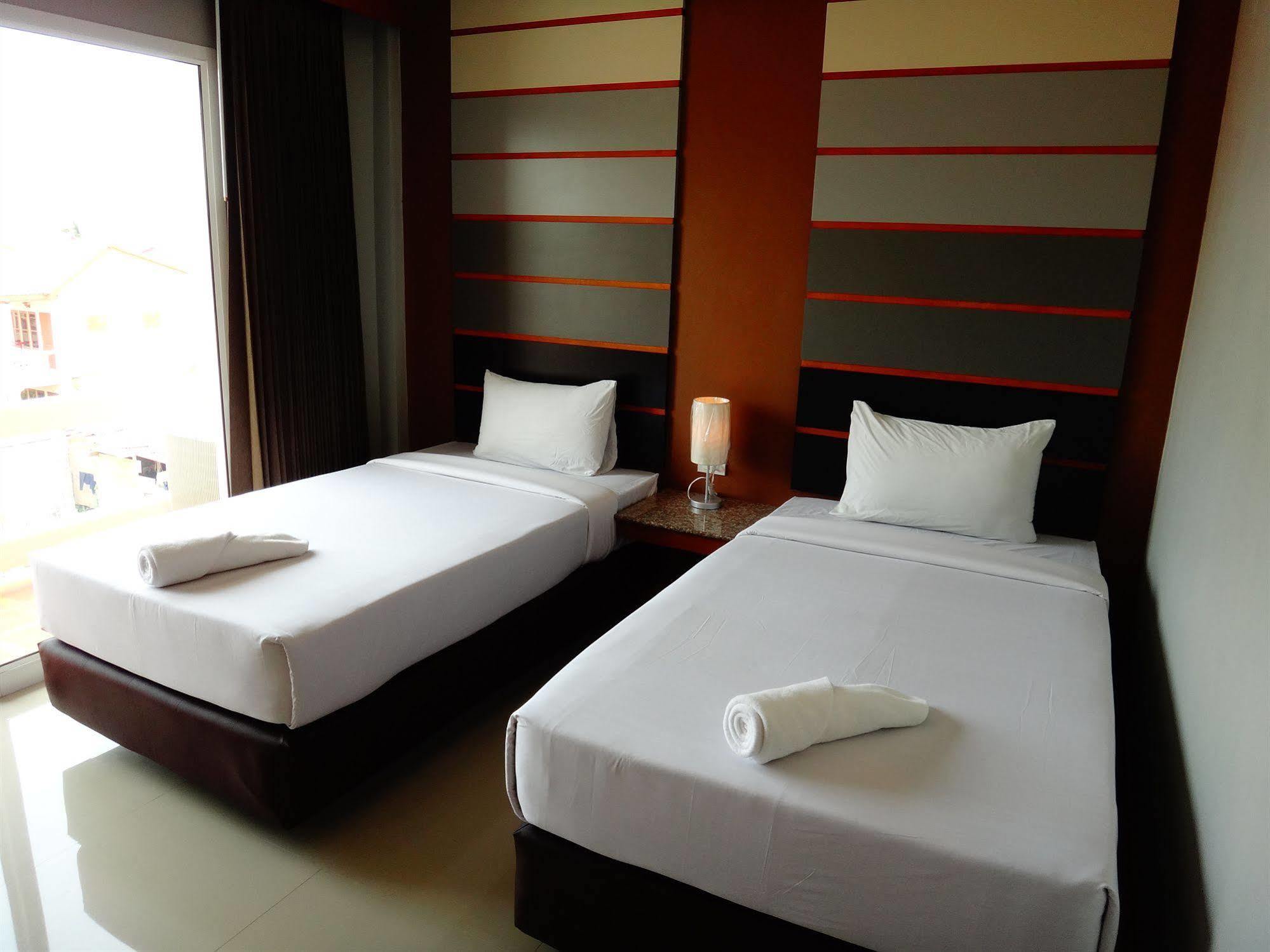 Phangan Pearl Hostel Хаад Рин Экстерьер фото